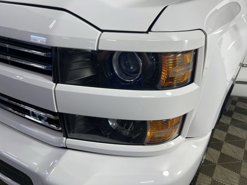 Used 2018 Chevrolet Silverado 2500 LTZ w/ Custom Sport Edition AWD/4WD image 33