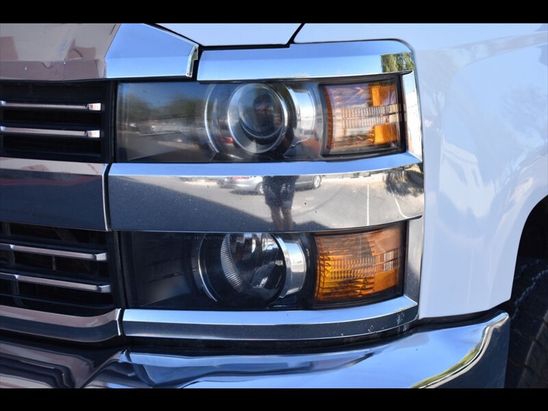 Used 2018 Chevrolet Silverado 2500 LT AWD/4WD image 44