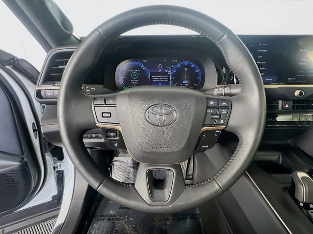 Used 2023 Toyota Crown AWD/4WD image 16