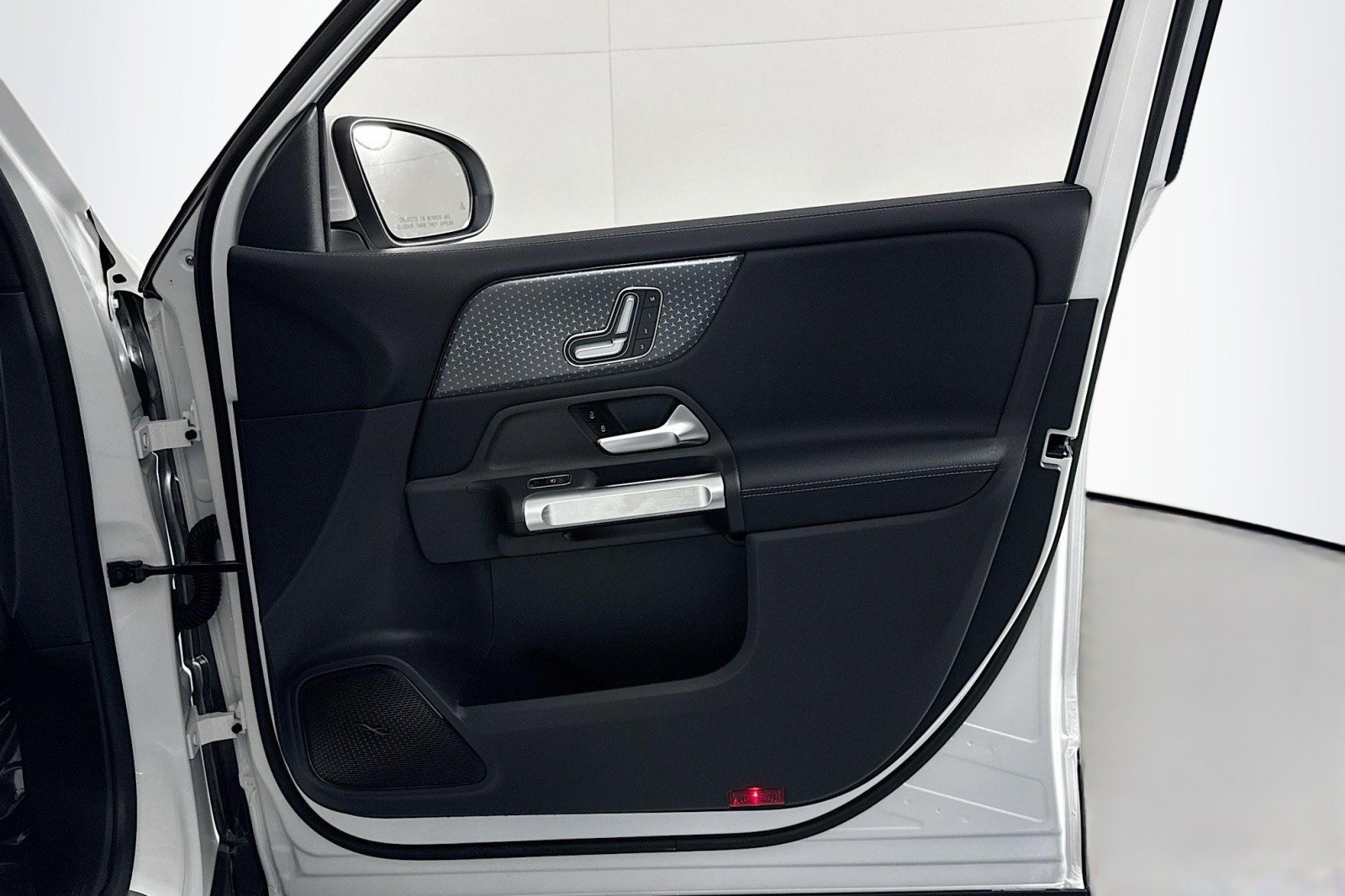 New 2026 Mercedes-Benz GLB 250 image 23