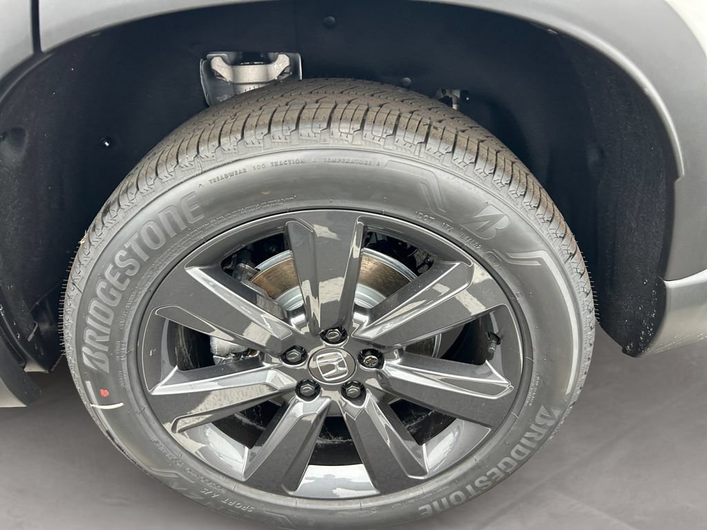 New 2026 Honda Pilot Sport image 14