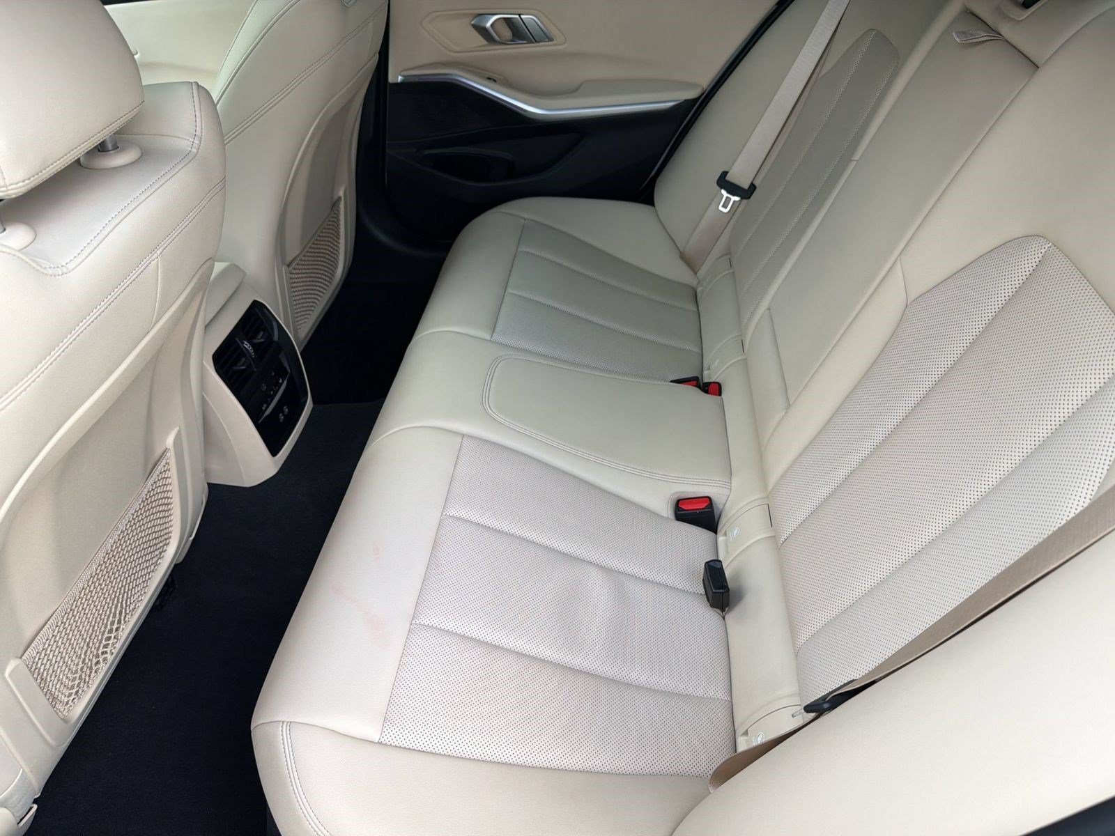 Used 2022 BMW 330e w/ Driving Assistance Package RWD image 27
