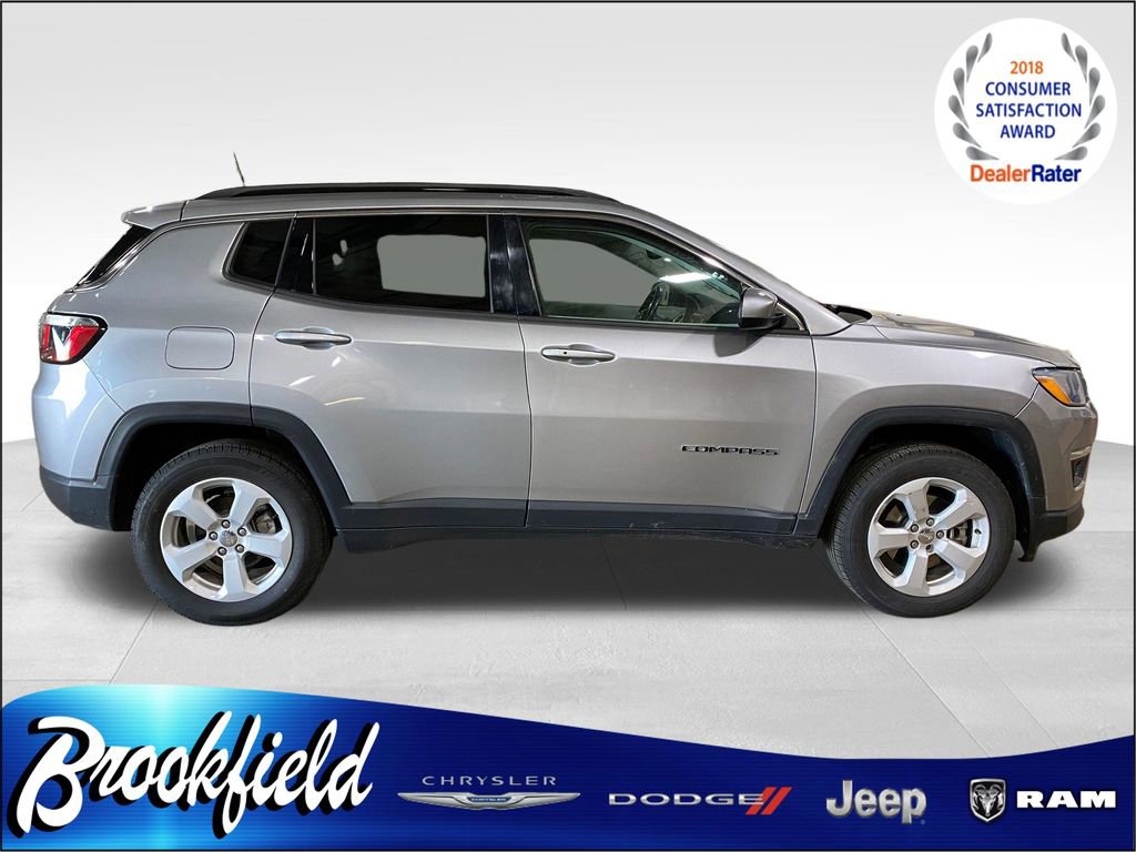 Used 2020 Jeep Compass Latitude w/ Popular Equipment Group AWD/4WD image 7