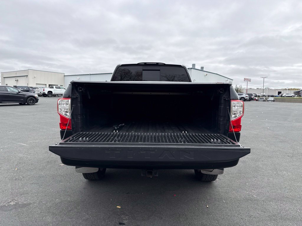 Used 2017 Nissan Titan SL AWD/4WD image 18