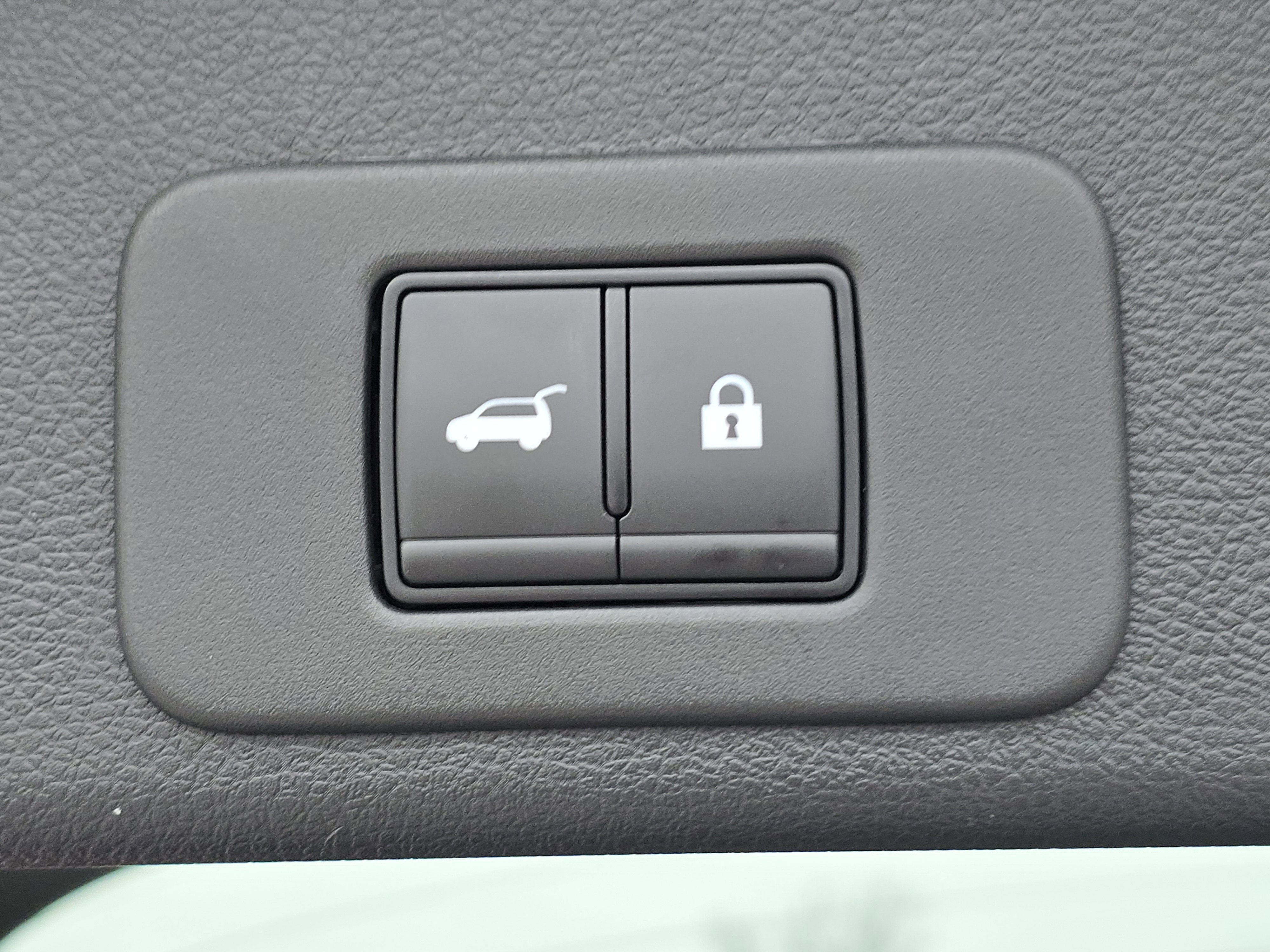 Used 2025 Nissan Murano SV image 24