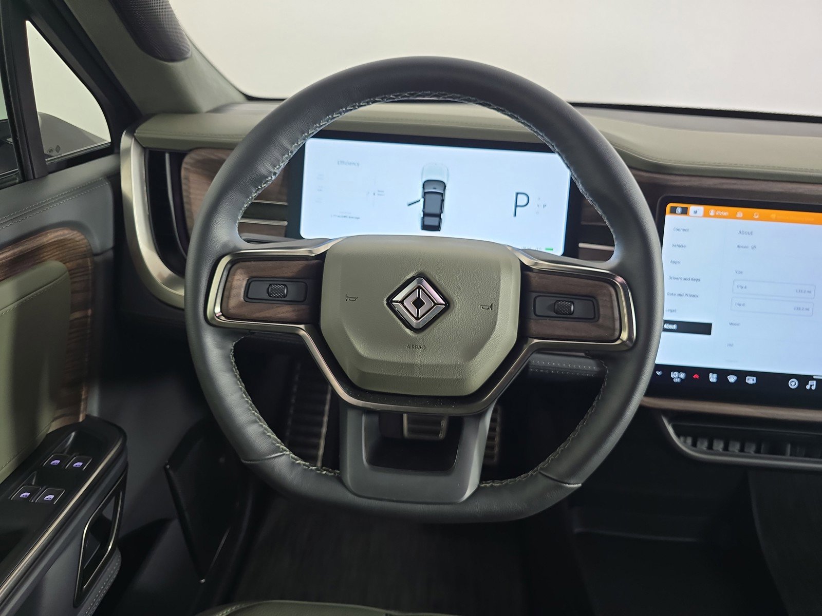 Used 2023 Rivian R1S Adventure AWD/4WD image 25