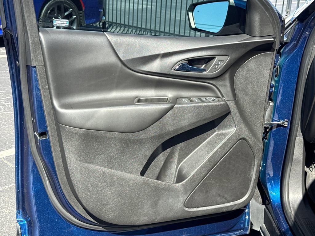 Used 2022 Chevrolet Equinox LT image 11