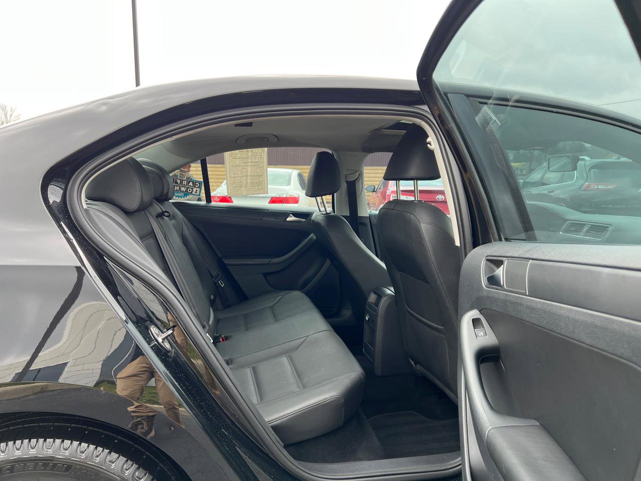 Used 2012 Volkswagen Jetta SE image 32