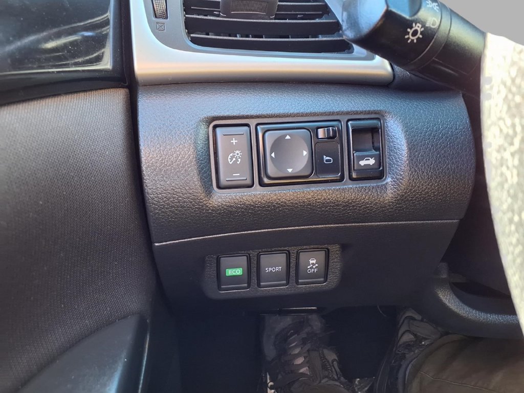 Used 2018 Nissan Sentra SV FWD image 18
