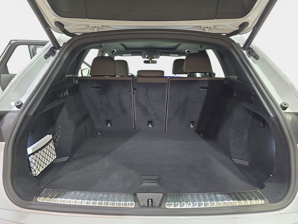 Certified 2025 Audi Q5 Premium w/ Convenience Package image 12