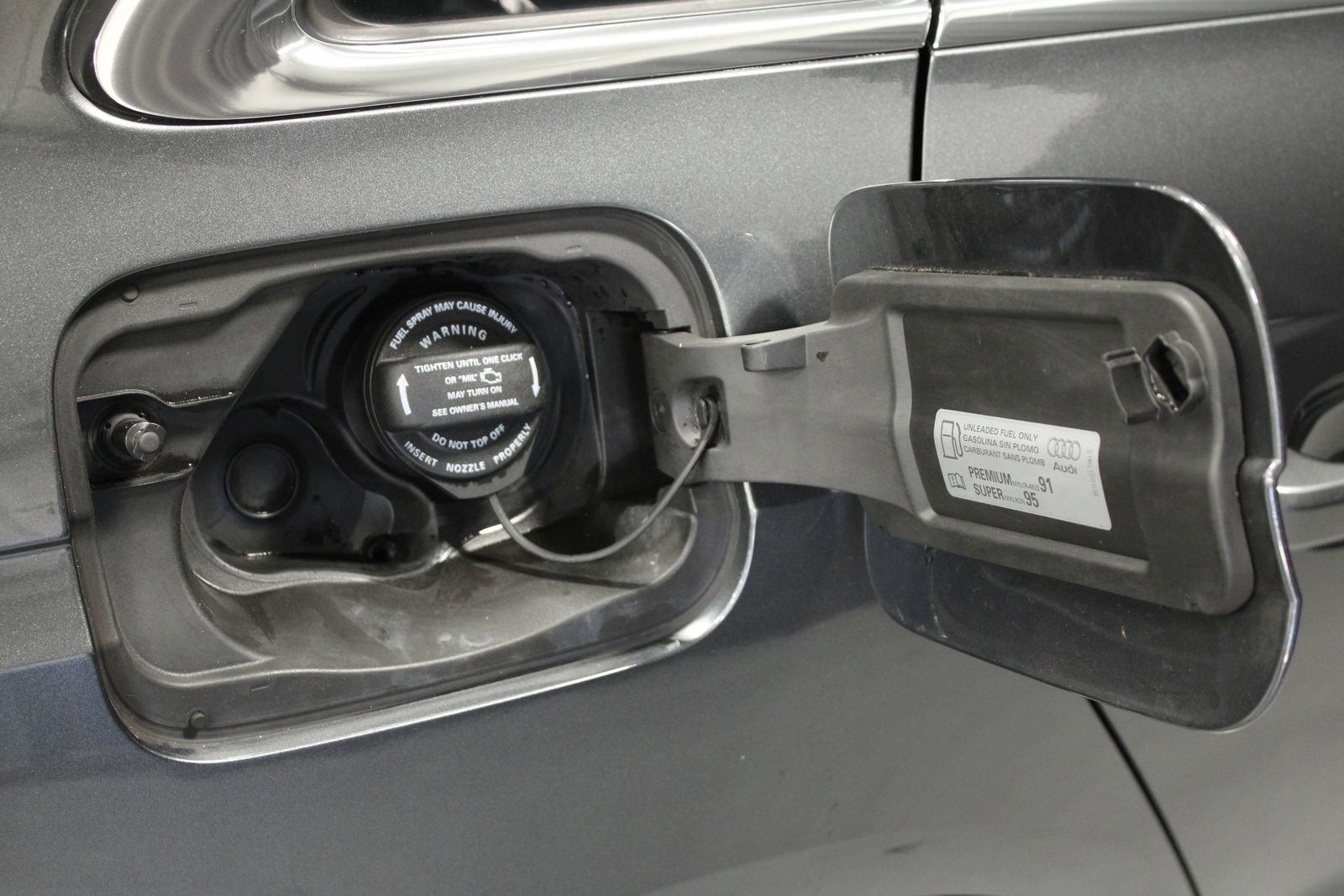 Used 2021 Audi S4 Prestige w/ Prestige Package image 18