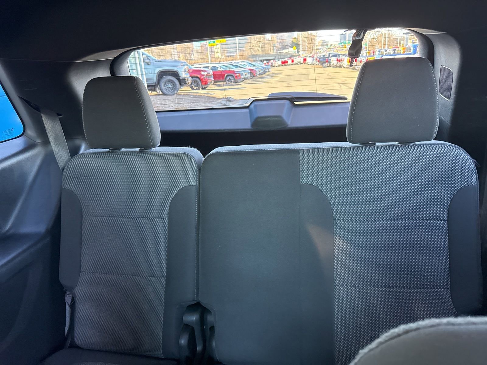 Used 2023 Chevrolet Traverse LT w/ Rear Camera Mirror Package image 18