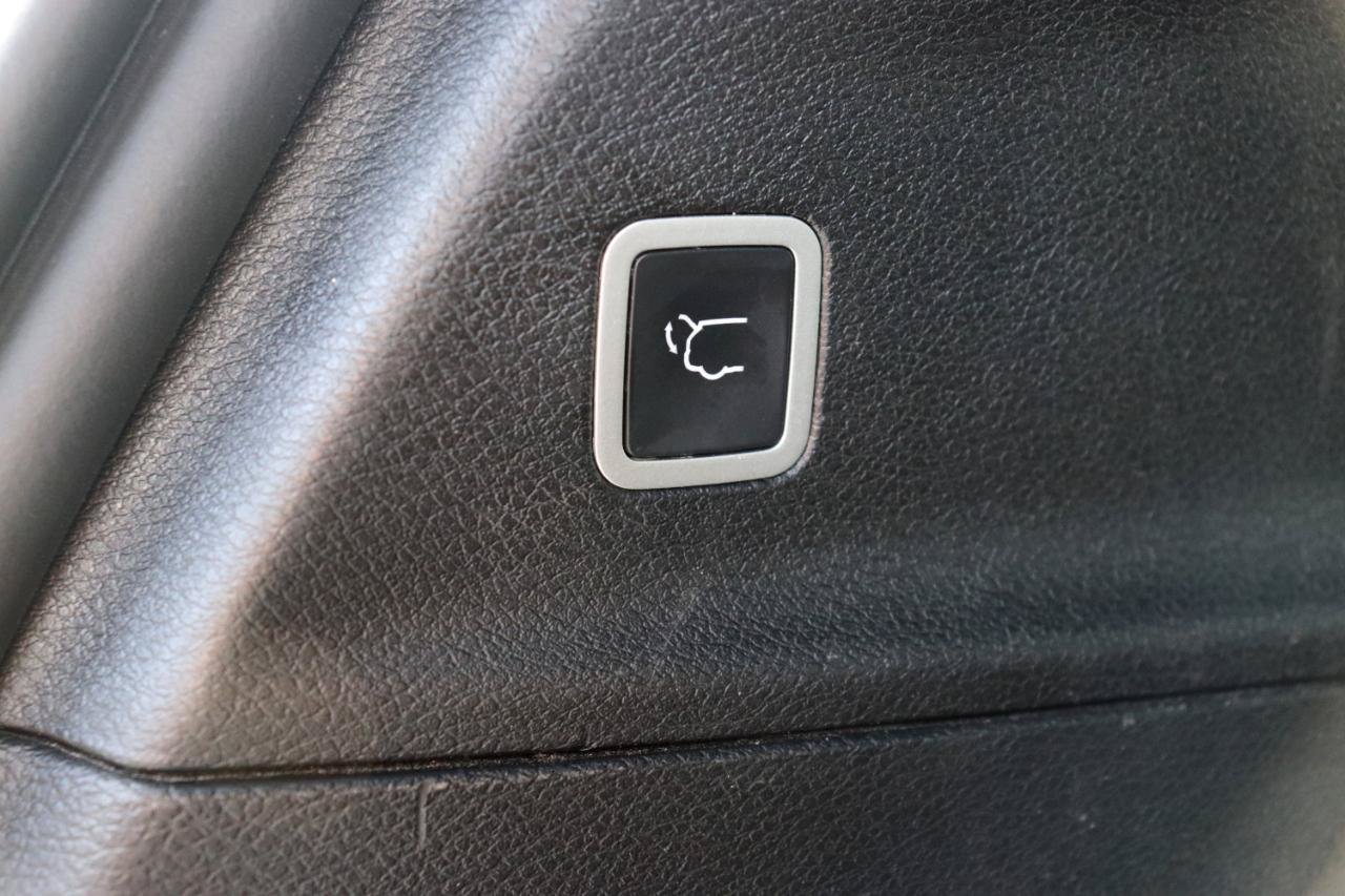 Used 2026 Chrysler Pacifica Limited FWD image 65