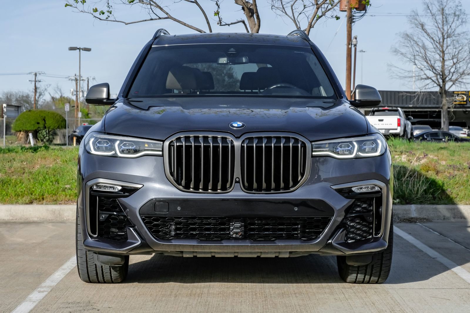 Used 2021 BMW X7 M50i w/ Executive Package image 5