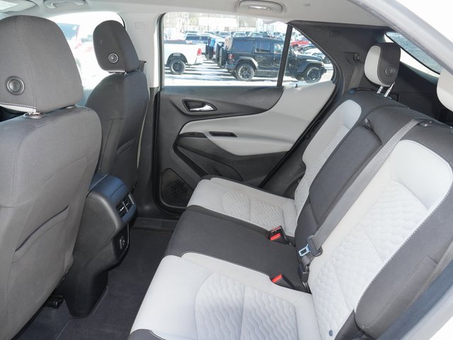 Used 2020 Chevrolet Equinox LT w/ Driver Convenience Package image 22