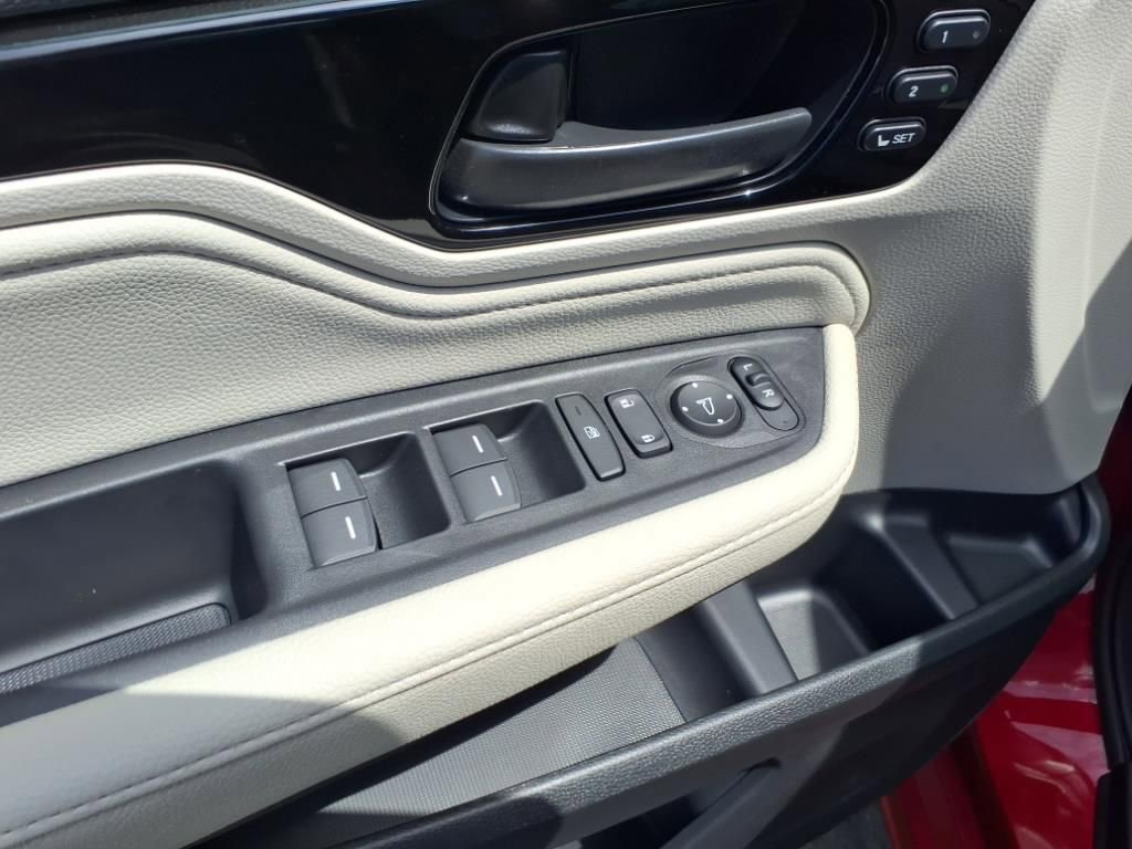 New 2026 Honda Odyssey Touring image 15