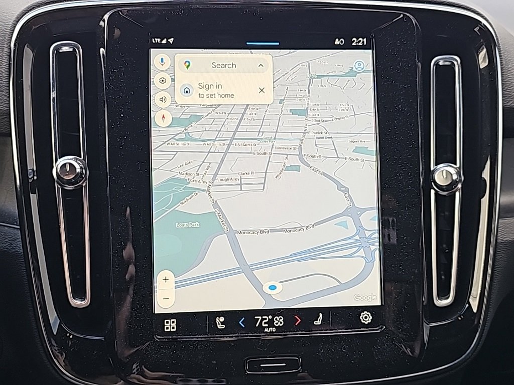 Used 2023 Volvo XC40 Recharge Ultimate image 6