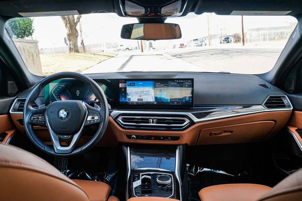 Used 2023 BMW 330i xDrive Sedan w/ Driving Assistance Package image 11