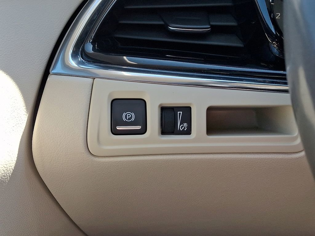 Used 2020 Cadillac XT6 Premium Luxury image 24