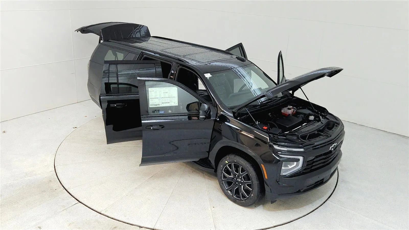 Used 2025 Chevrolet Suburban RST w/ Comfort Package AWD/4WD image 21
