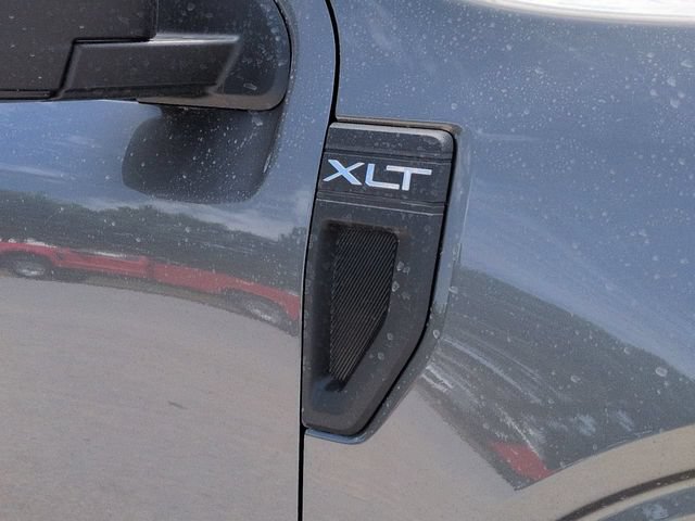New 2026 Ford Maverick XLT w/ XLT Luxury Package FWD image 12