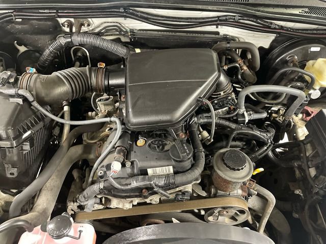 Used 2016 Toyota Tacoma SR image 22