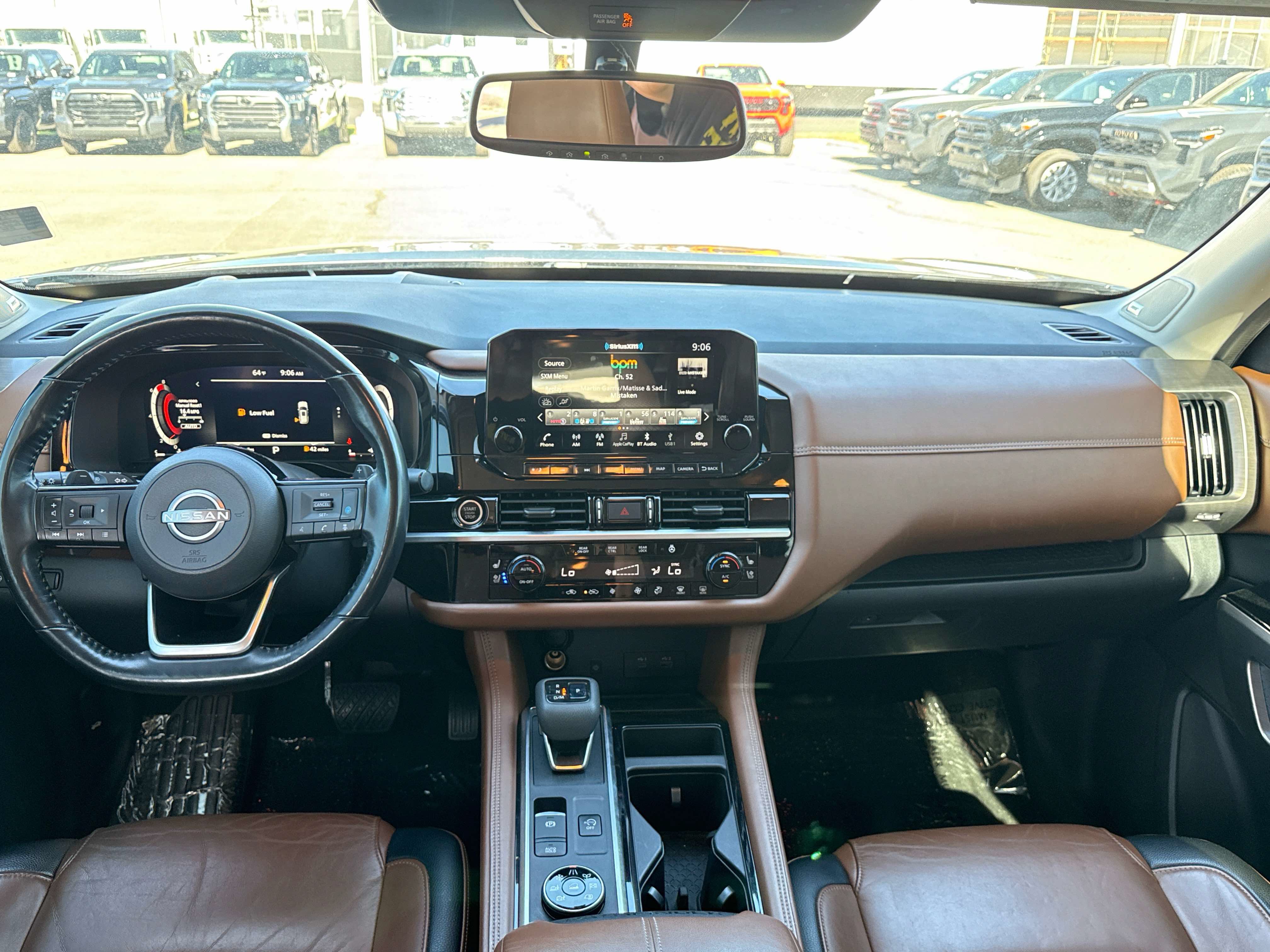 Used 2022 Nissan Pathfinder Platinum w/ Cargo Package AWD/4WD image 15