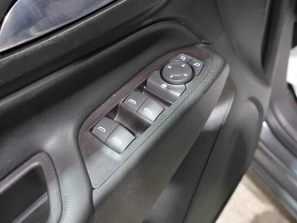 Used 2018 Chevrolet Equinox LT FWD image 14