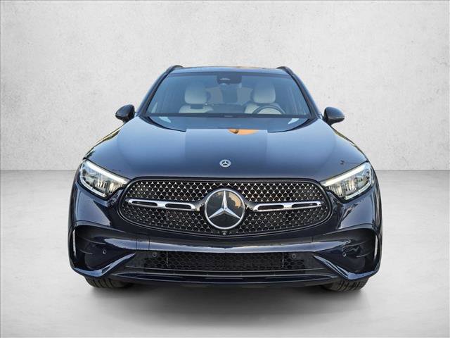 Used 2023 Mercedes-Benz GLC 300 4MATIC image 2