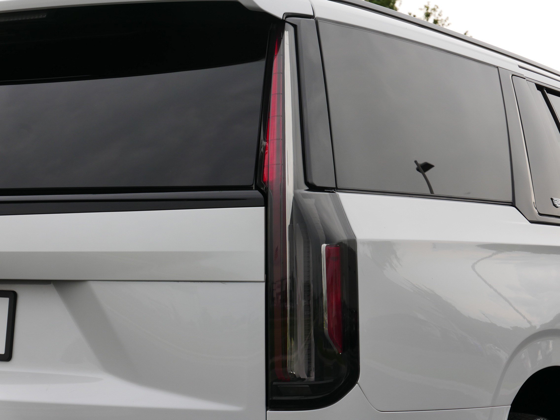 Certified 2022 Cadillac Escalade ESV Sport w/ Touring Package AWD/4WD image 17