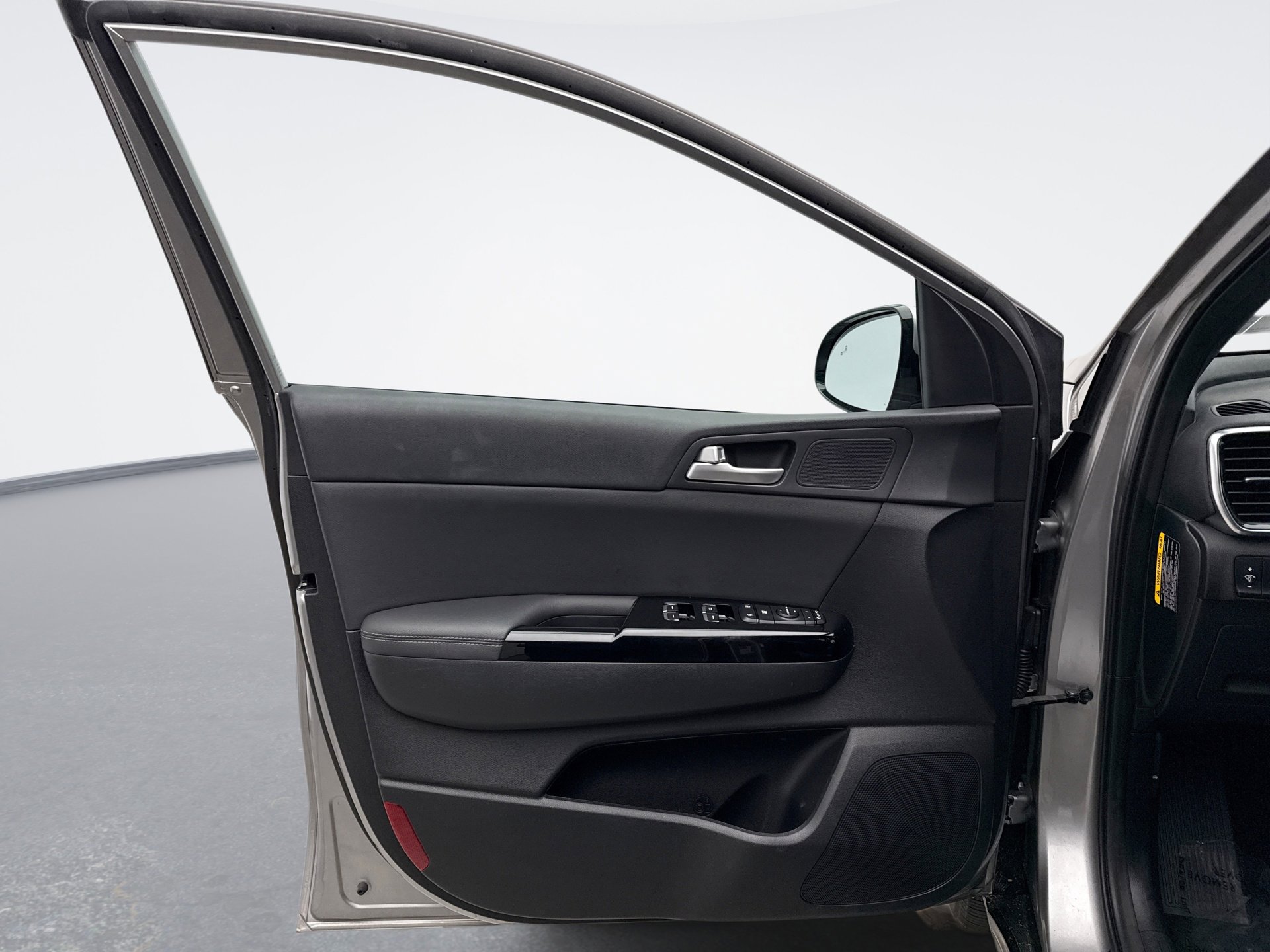 Used 2022 Kia Sportage Nightfall Edition w/ Nighfall AWD Premium Package image 9