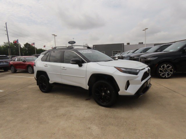 Used 2023 Toyota RAV4 XSE AWD/4WD image 6