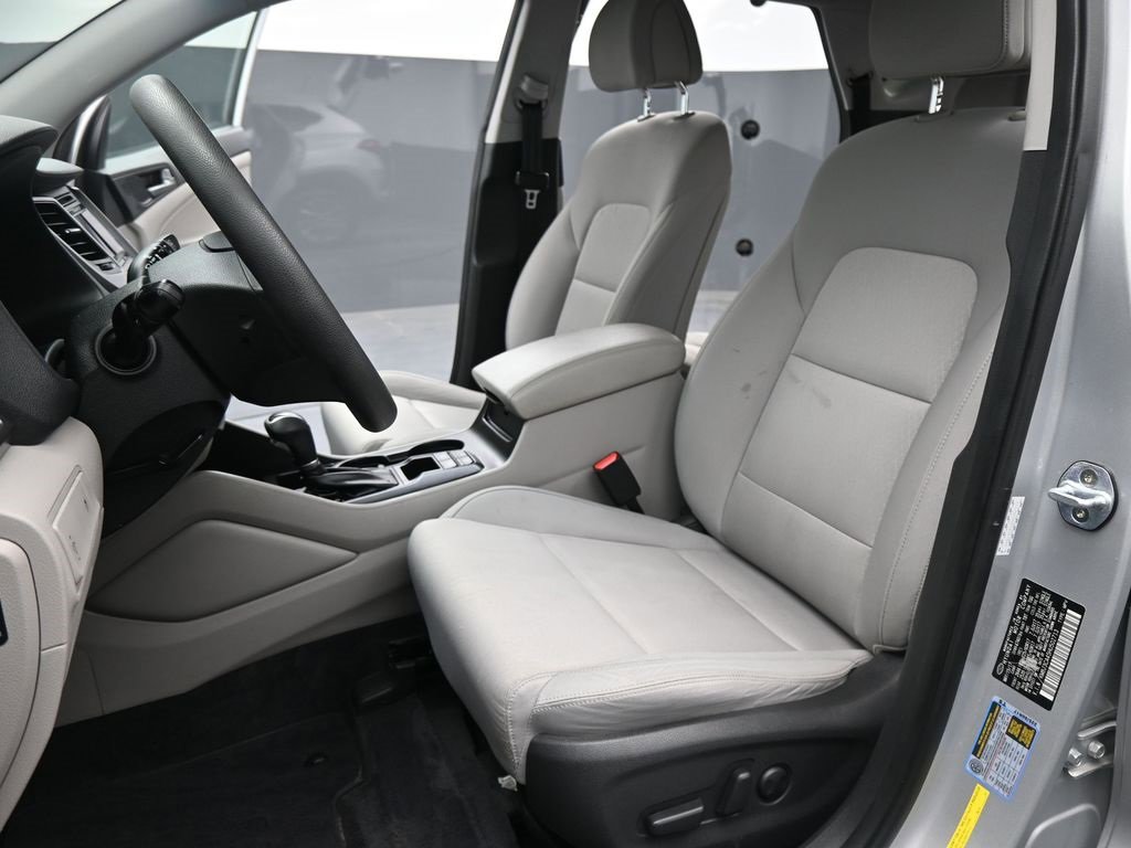 Used 2017 Hyundai Tucson SE image 12