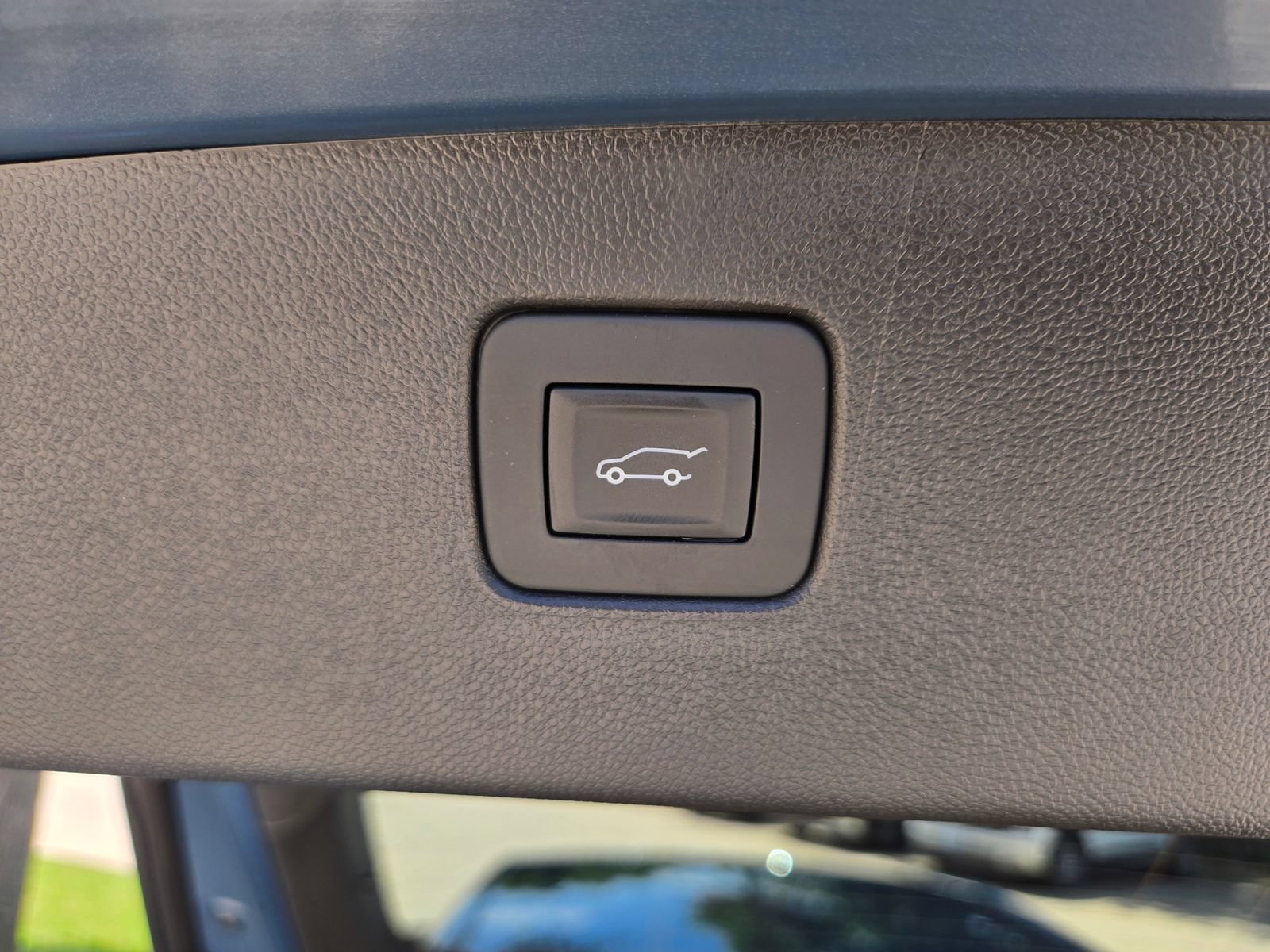Used 2025 Buick Envista Sport Touring w/ Convenience I Package FWD image 29