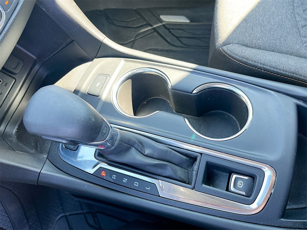 Used 2024 Chevrolet Equinox LT w/ LPO, Floor Liner Package image 16