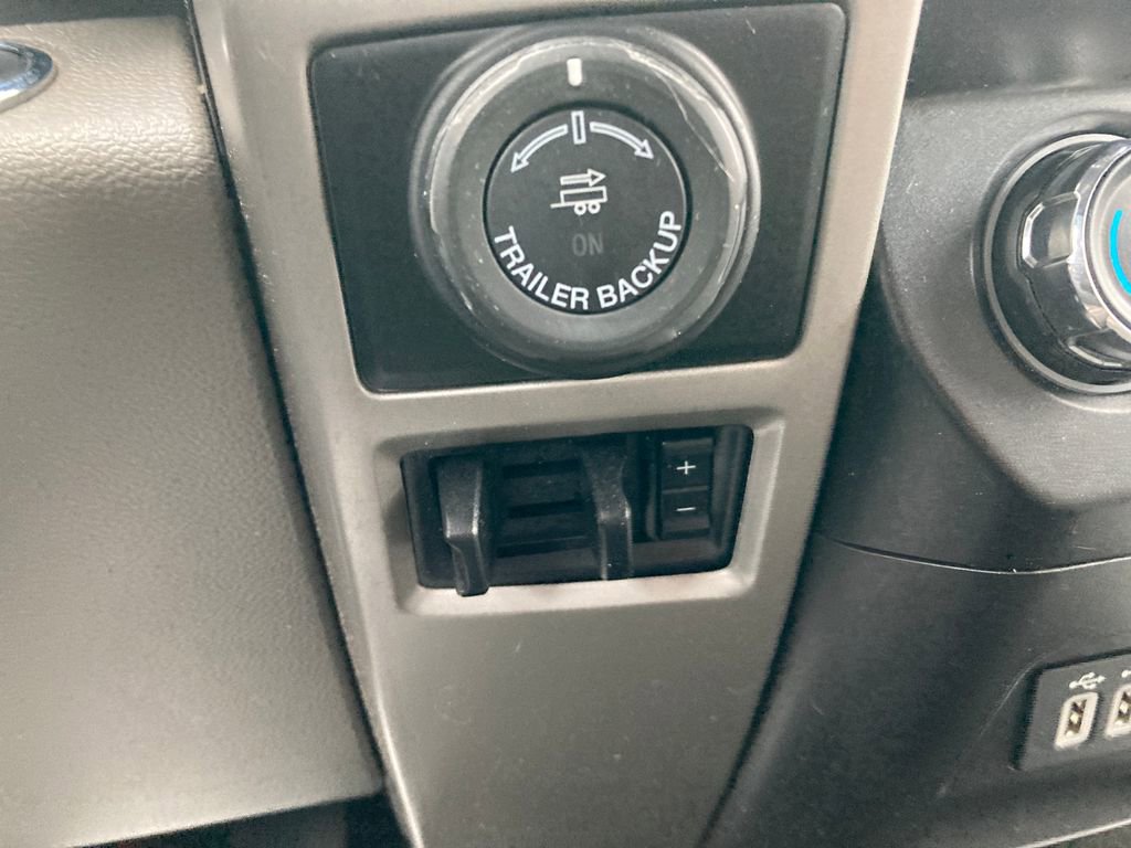 Used 2019 Ford F150 Lariat w/ Trailer Tow Package AWD/4WD image 40