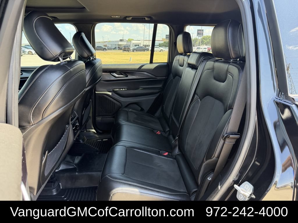 Used 2023 Jeep Grand Cherokee Altitude AWD/4WD image 33