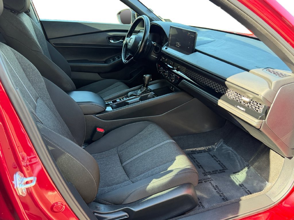 Used 2025 Honda Accord Sport image 8