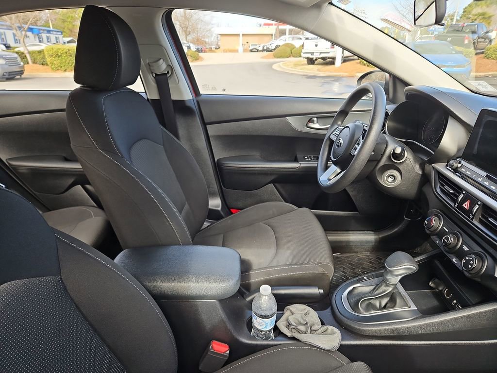 Used 2020 Kia Forte LXS image 9