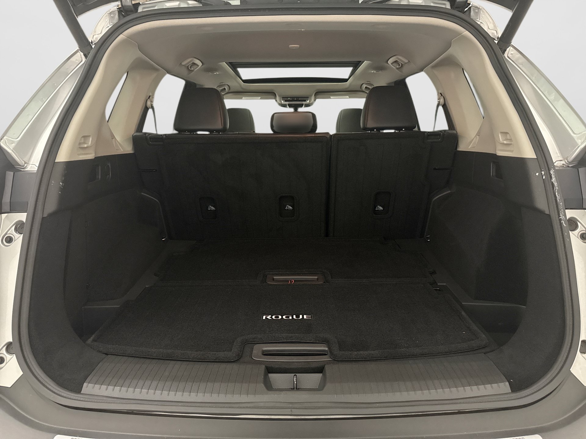 Used 2023 Nissan Rogue Platinum w/ Platinum Premium Package AWD/4WD image 24