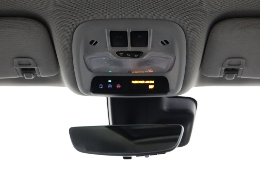 Used 2022 Chevrolet Bolt EUV Premier w/ Sun & Sound Package FWD image 28