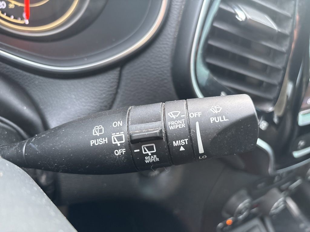 Used 2022 Jeep Cherokee Limited w/ Sun & Sound Group image 23