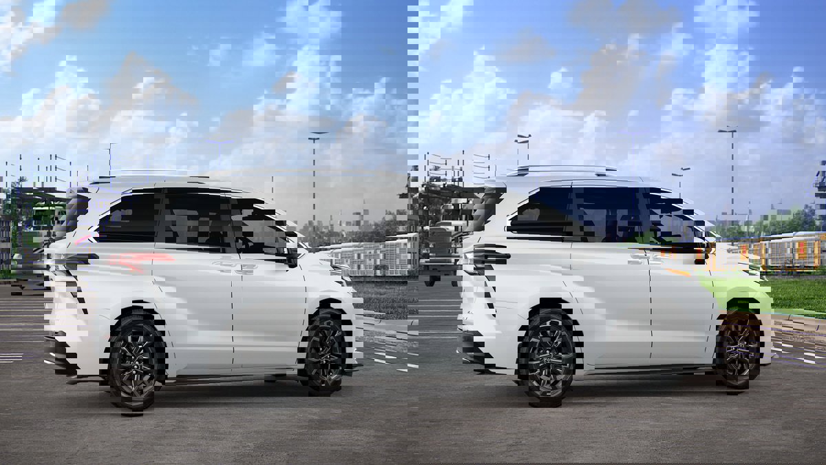 New 2026 Toyota Sienna Platinum AWD/4WD image 11