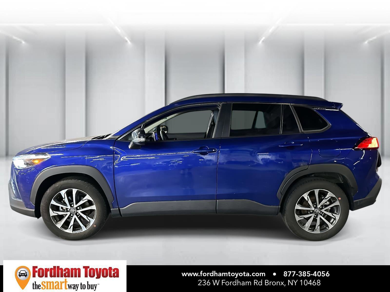 Used 2025 Toyota Corolla Cross XLE image 7