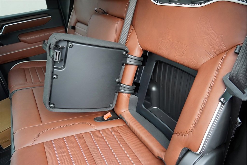 New 2026 GMC Sierra 2500 Denali Ultimate w/ Max Trailering Package image 36