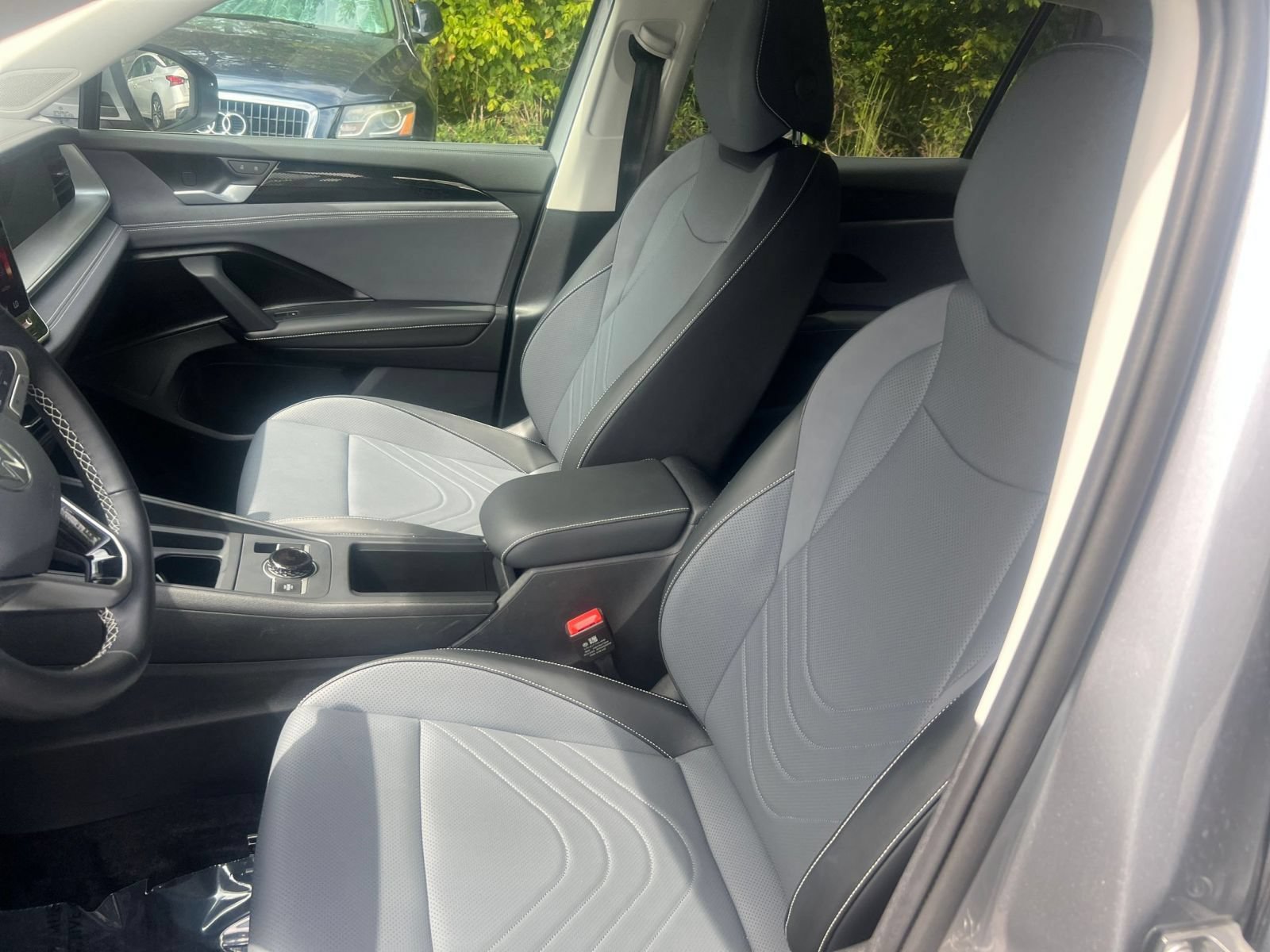 Used 2026 Volkswagen Tiguan SE FWD image 24