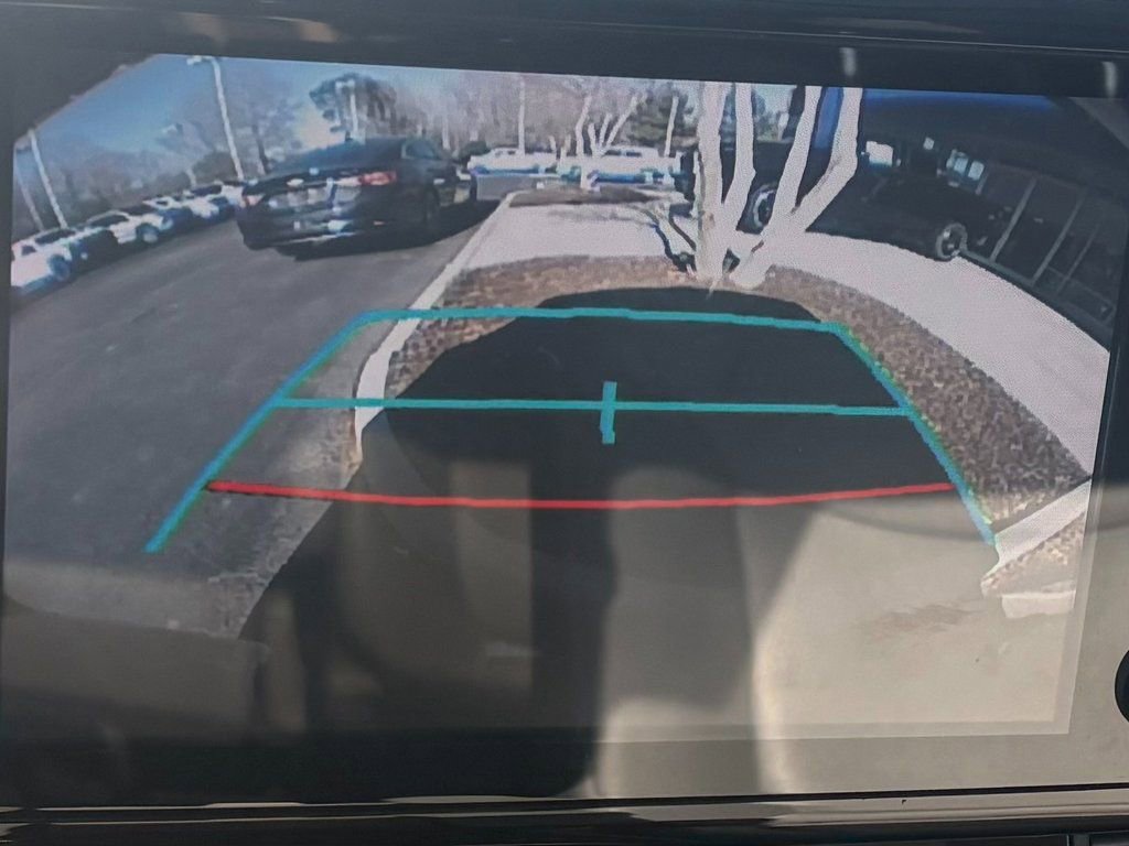 Used 2023 Toyota Sienna XLE image 14