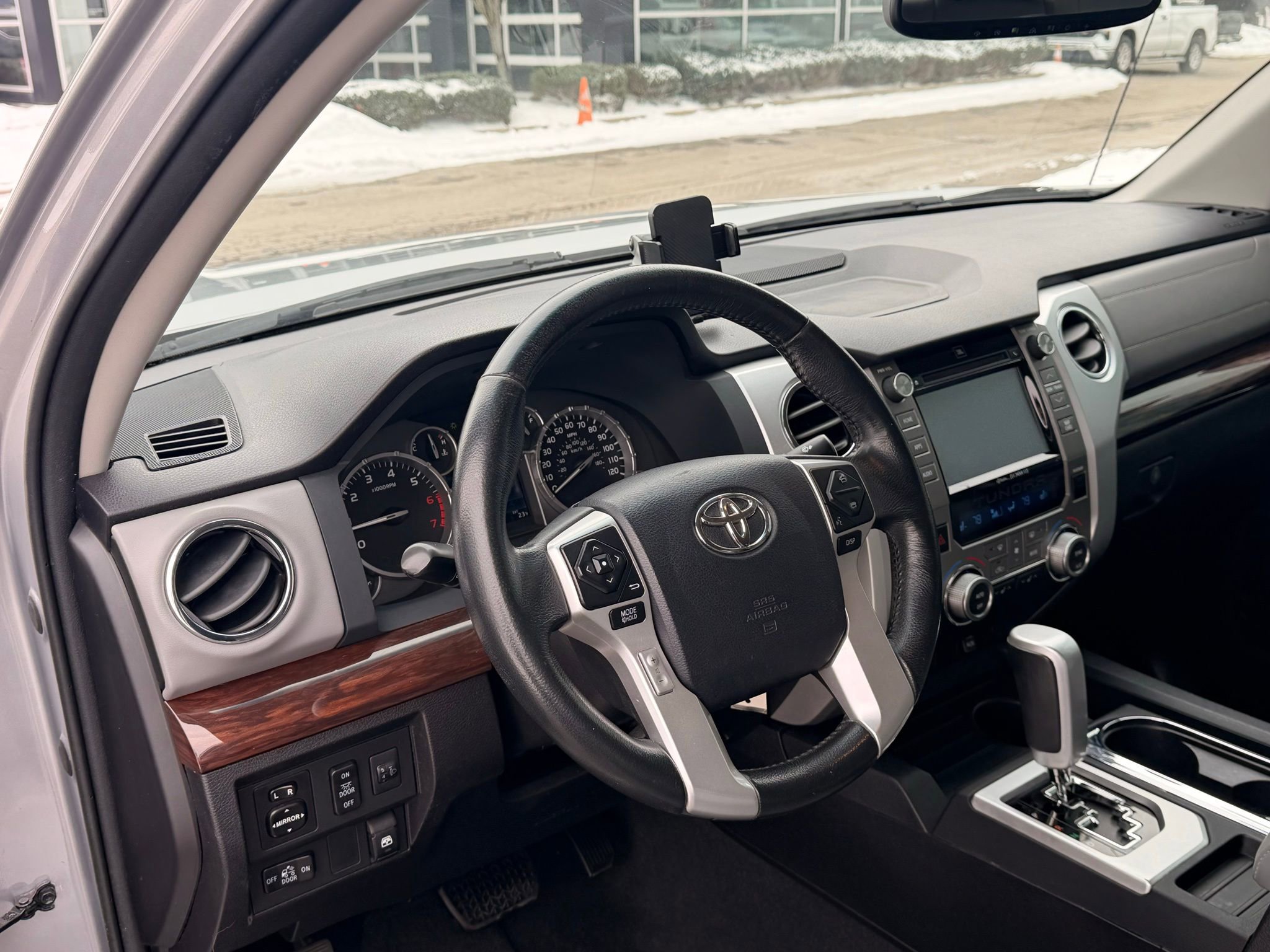Used 2015 Toyota Tundra Limited image 13