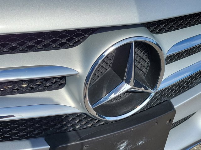 Used 2015 Mercedes-Benz C 300 4MATIC Sedan image 7