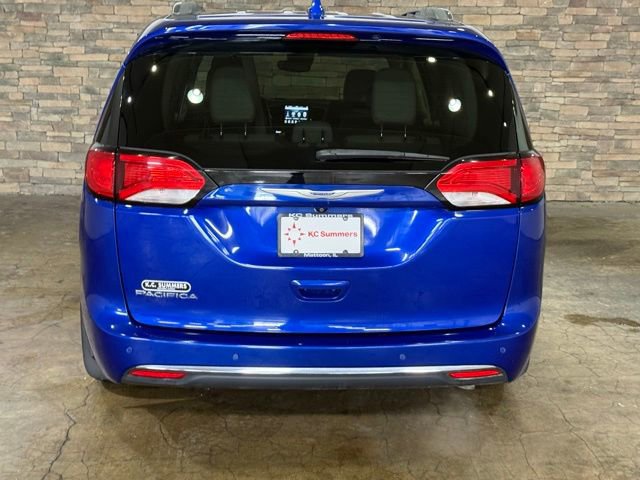 Used 2019 Chrysler Pacifica Touring-L Plus w/ Advanced Safetytec Group FWD image 7